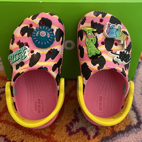 Party animal leopard print crocs - Picture 3 of 5